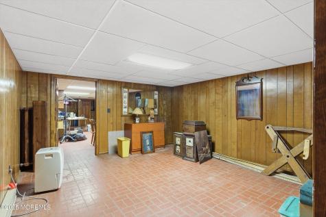 649 Spray Avenue Beachwood NJ 08722