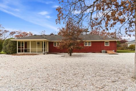 649 Spray Avenue Beachwood NJ 08722