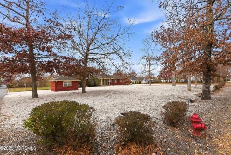 649 Spray Avenue Beachwood NJ 08722