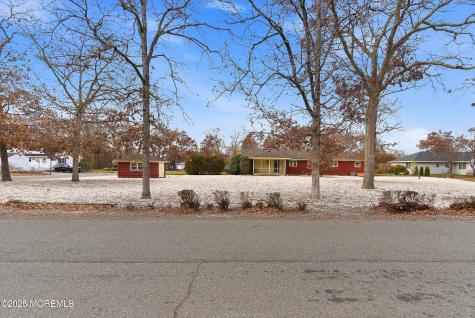 649 Spray Avenue Beachwood NJ 08722