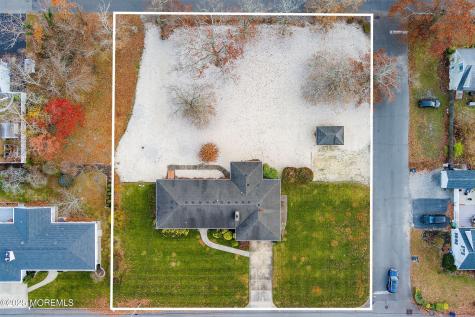 649 Spray Avenue Beachwood NJ 08722