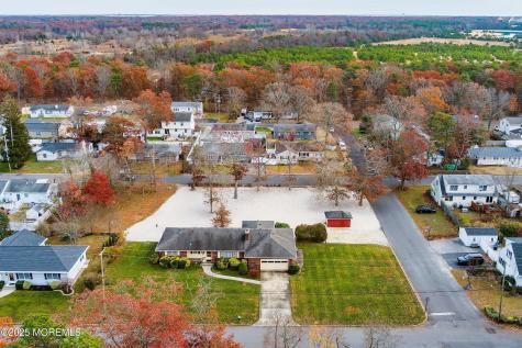 649 Spray Avenue Beachwood NJ 08722