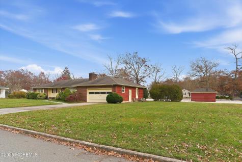 649 Spray Avenue Beachwood NJ 08722