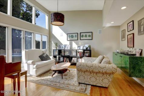 311 Park Avenue Oakhurst NJ 07755