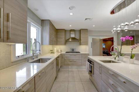 311 Park Avenue Oakhurst NJ 07755