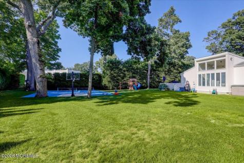 311 Park Avenue Oakhurst NJ 07755