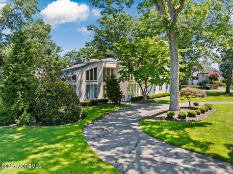 311 Park Avenue Oakhurst NJ 07755