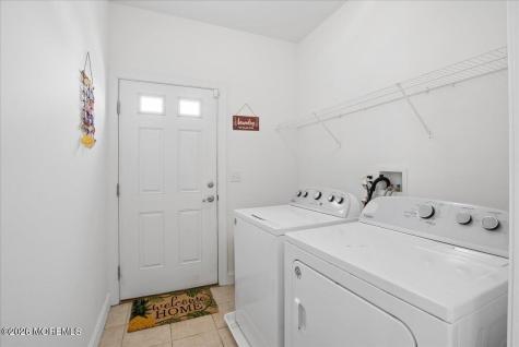 12 Monarch Path Morganville NJ 07751