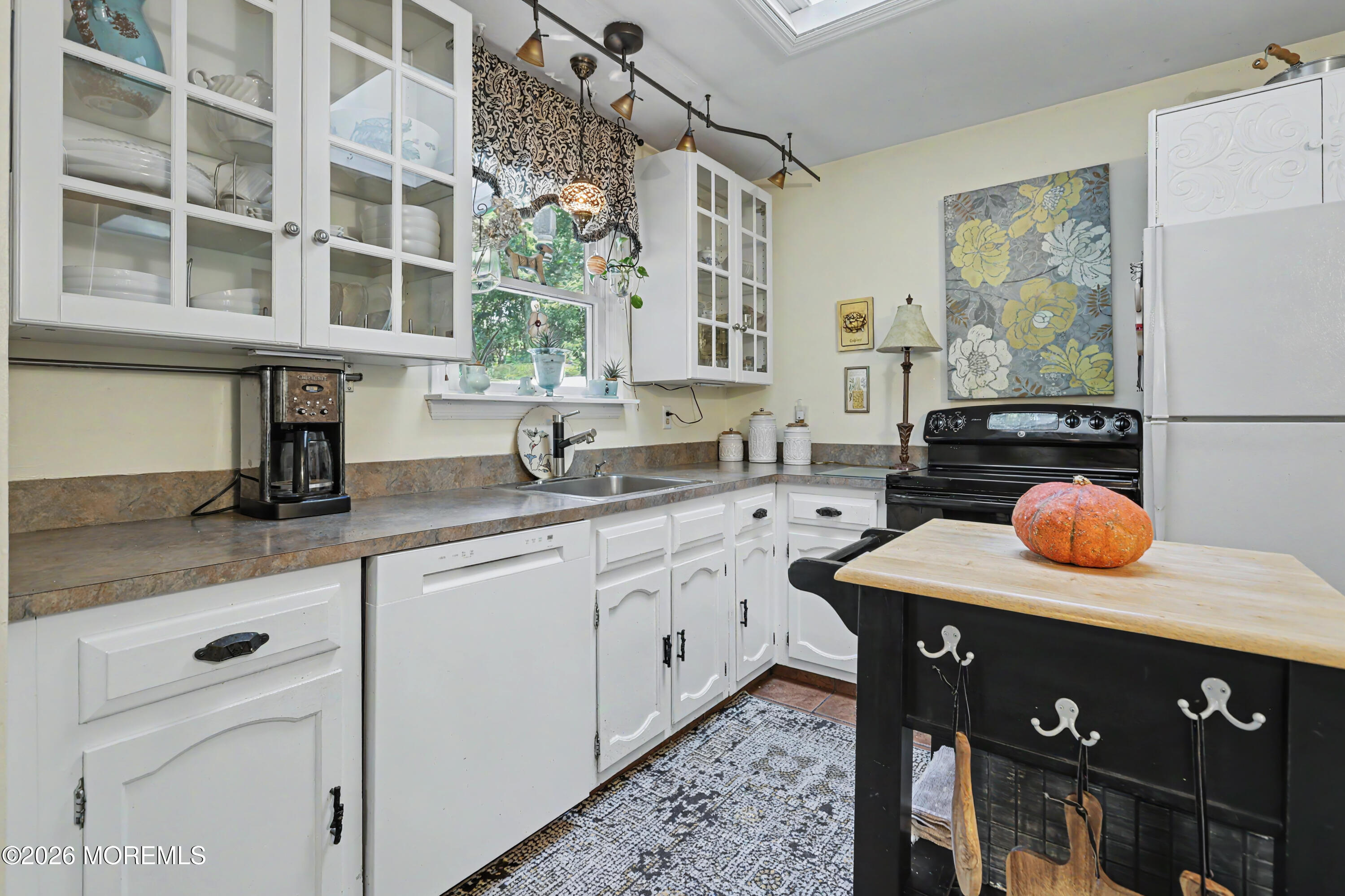 347 E Millstream Road Cream Ridge NJ 08514