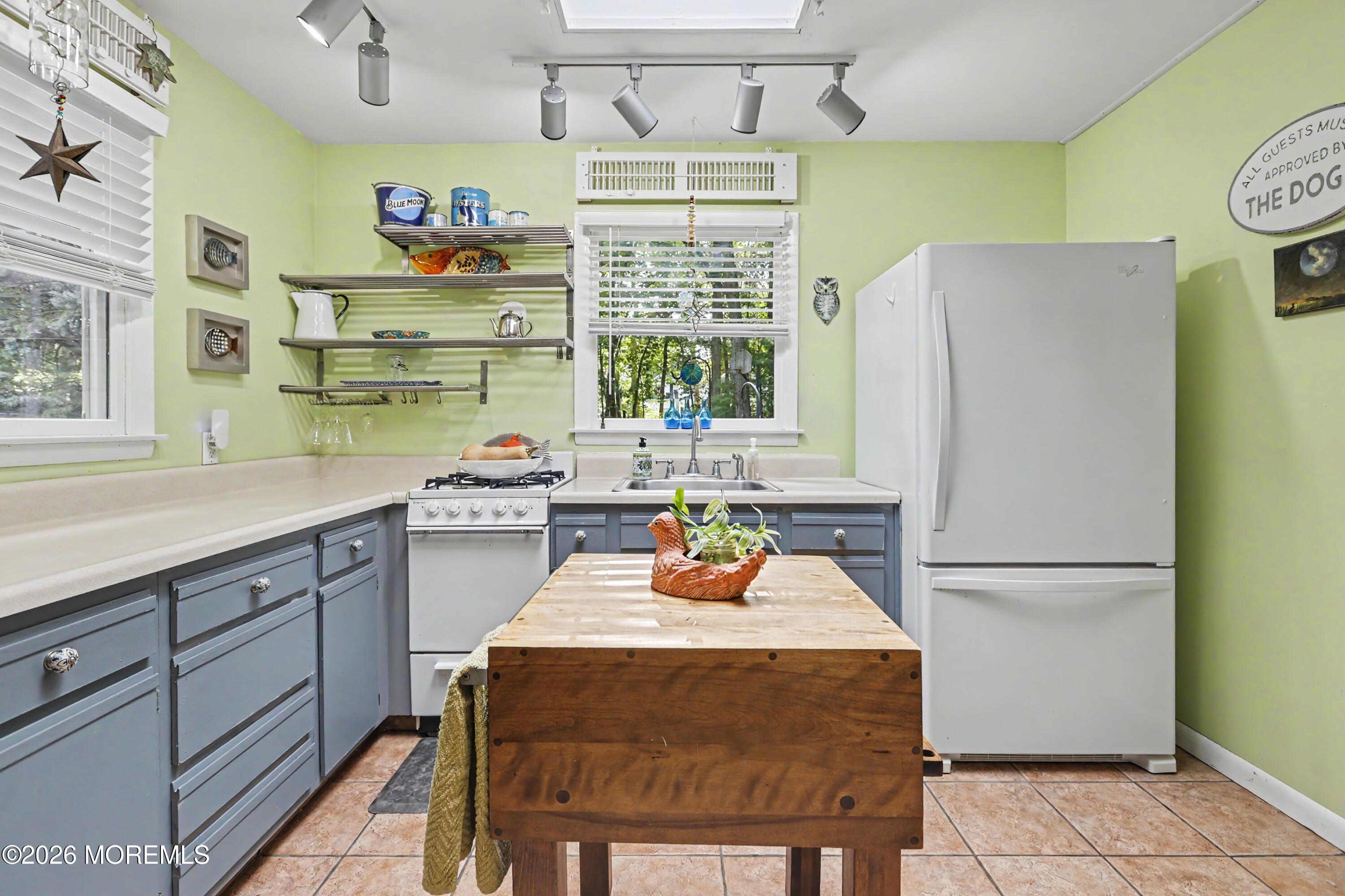 347 E Millstream Road Cream Ridge NJ 08514