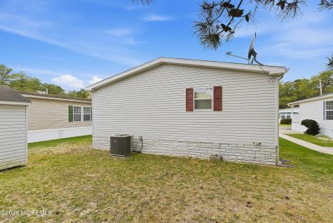 523 Momosa Drive Whiting NJ 08759