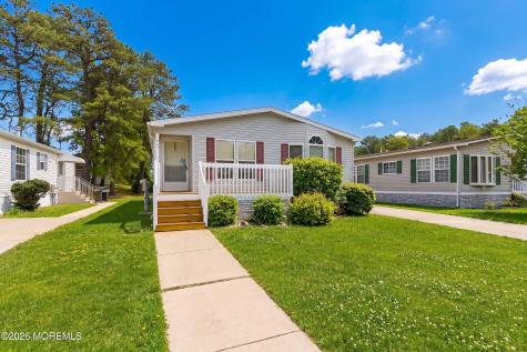 523 Momosa Drive Whiting NJ 08759