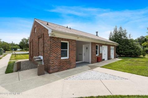 523 Momosa Drive Whiting NJ 08759