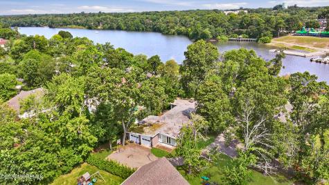 408 S Lake Drive Lakewood NJ 08701