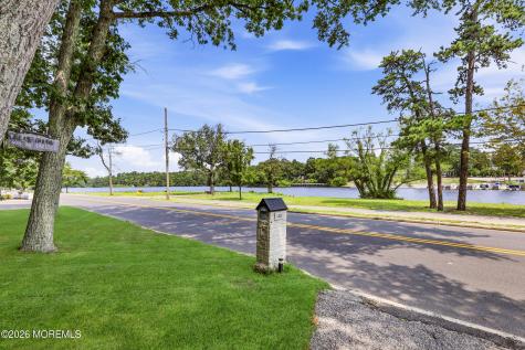 408 S Lake Drive Lakewood NJ 08701