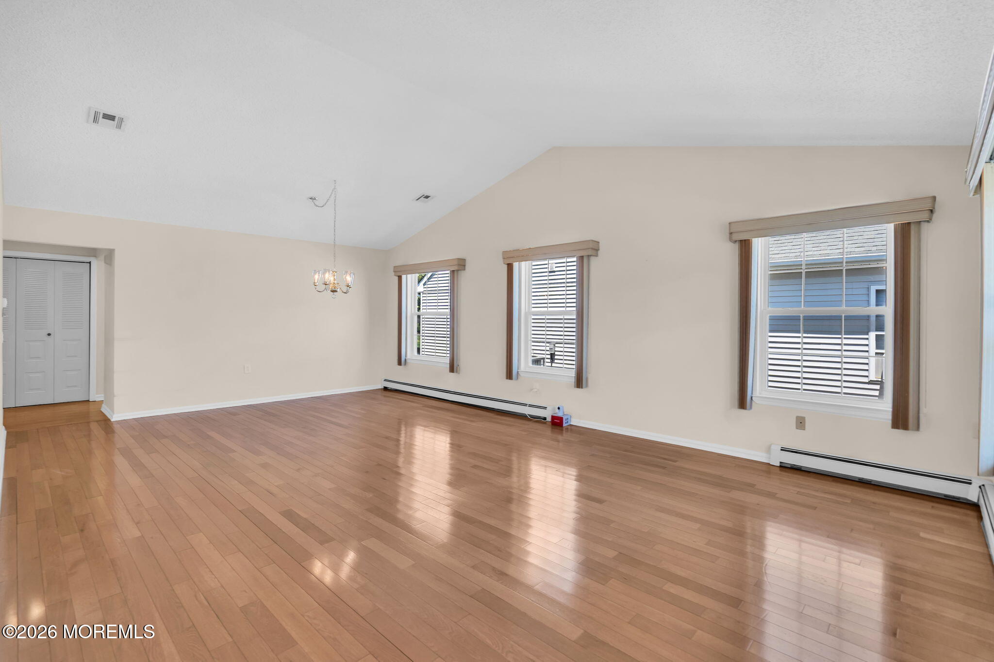 5 Vienna Drive Toms River NJ 08757