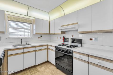 5 Vienna Drive Toms River NJ 08757