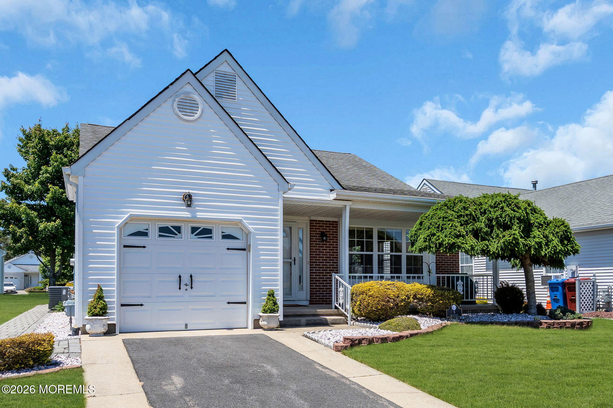 5 Vienna Drive Toms River NJ 08757