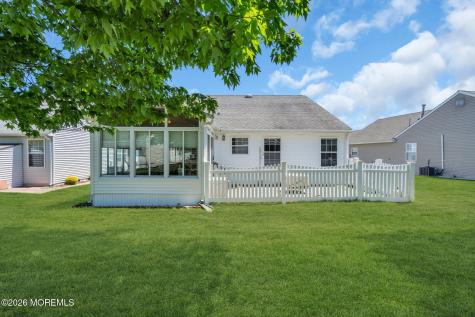 5 Vienna Drive Toms River NJ 08757