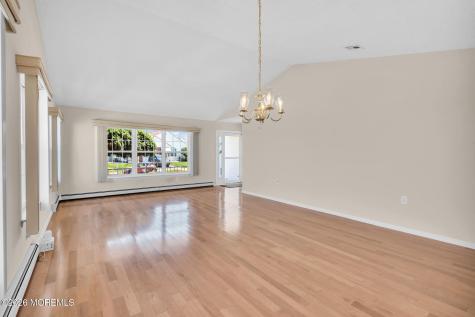 5 Vienna Drive Toms River NJ 08757
