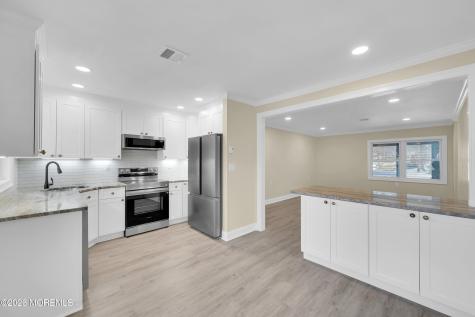 111B Edinburgh Lane Lakewood NJ 08701