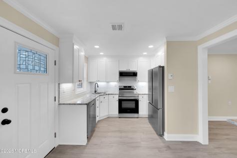 111B Edinburgh Lane Lakewood NJ 08701