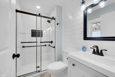 111B Edinburgh Lane Lakewood NJ 08701