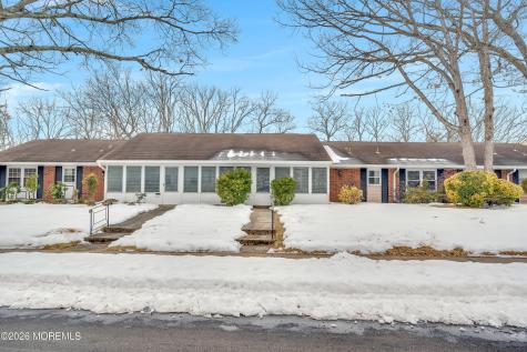 111B Edinburgh Lane Lakewood NJ 08701