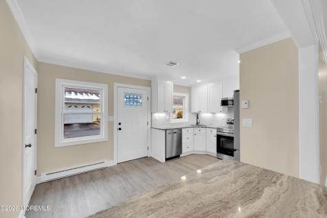 111B Edinburgh Lane Lakewood NJ 08701