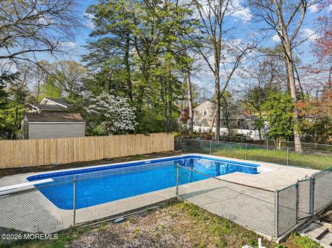 886 Raleigh Drive Toms River NJ 08753