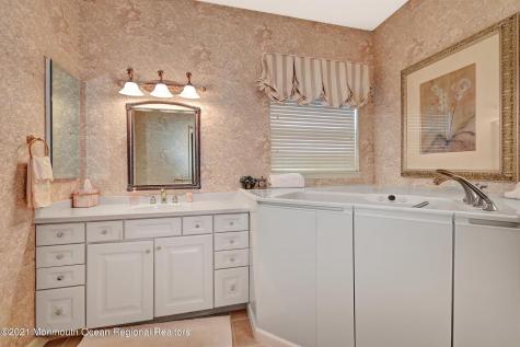 41 Portchester Drive Jackson NJ 08527