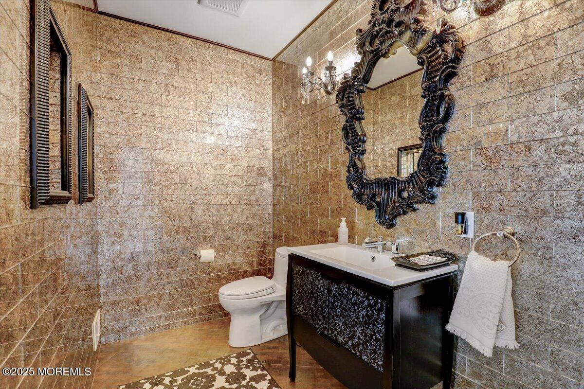 11 Hemingway Court Morganville NJ 07751
