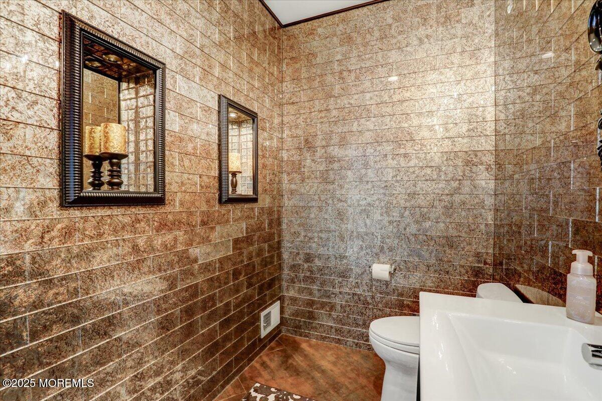 11 Hemingway Court Morganville NJ 07751