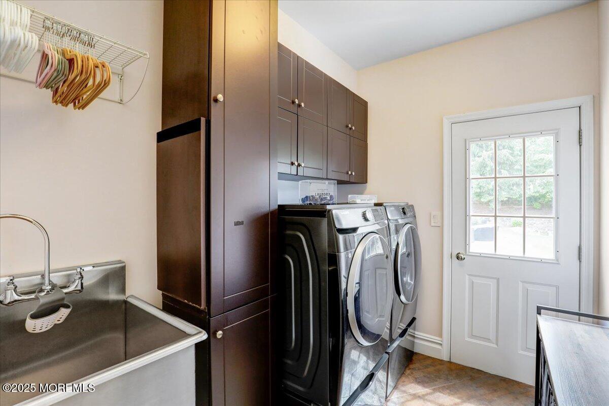 11 Hemingway Court Morganville NJ 07751