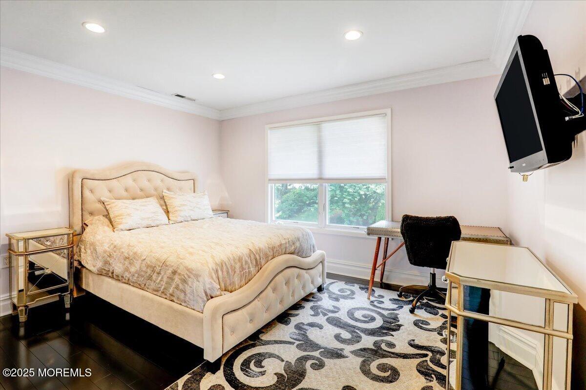 11 Hemingway Court Morganville NJ 07751