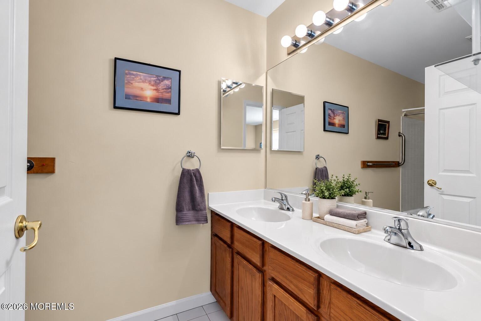 87 Skyline Drive Lakewood NJ 08701
