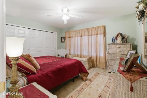1 Ravenwood Court Bayville NJ 08721