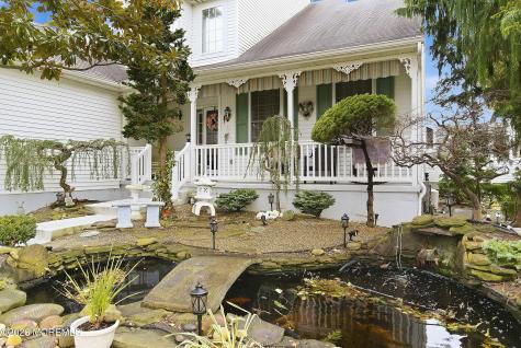 1 Ravenwood Court Bayville NJ 08721