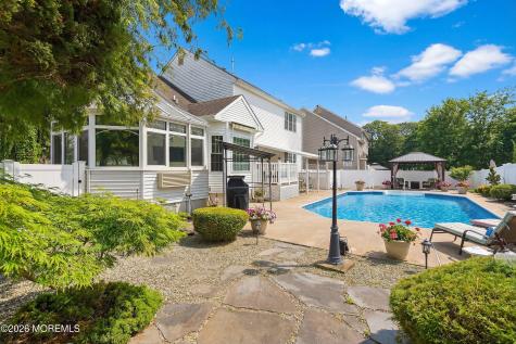 1 Ravenwood Court Bayville NJ 08721