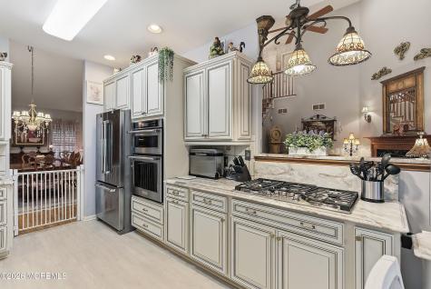 1 Ravenwood Court Bayville NJ 08721