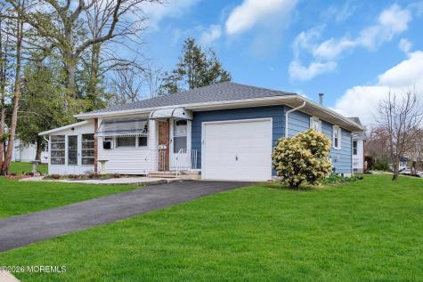 25 Gardenia Way Toms River NJ 08755