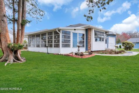 25 Gardenia Way Toms River NJ 08755