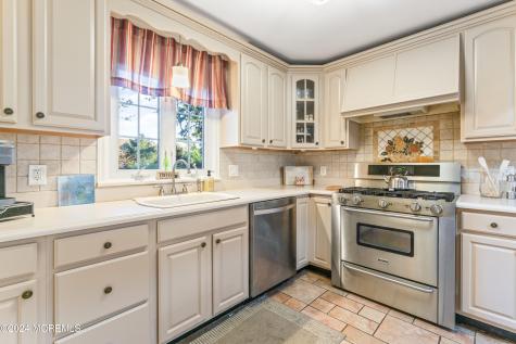 2 Deercrest Drive Holmdel NJ 07733