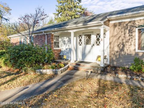 2 Deercrest Drive Holmdel NJ 07733