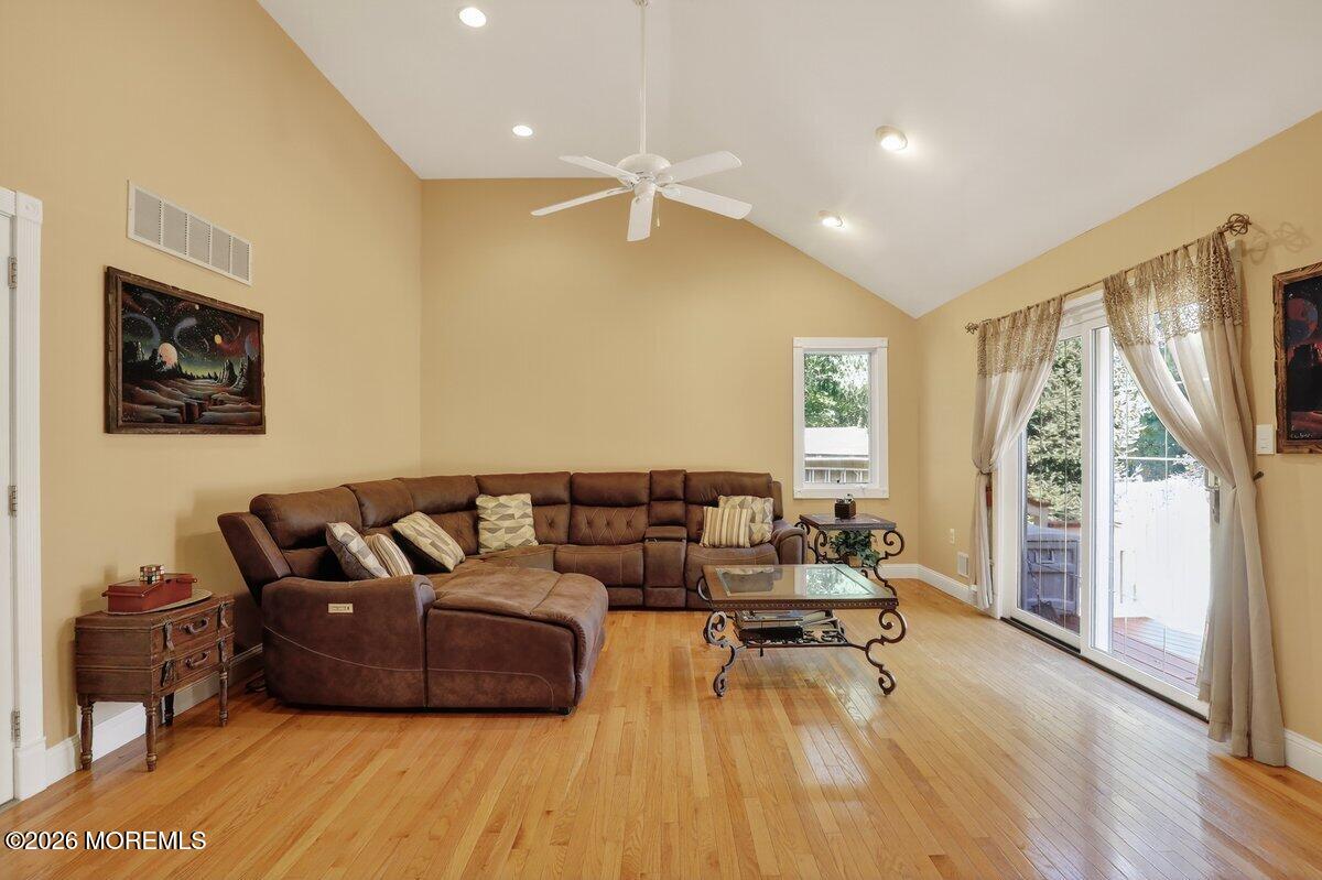 6 Kimberly Court Manalapan NJ 07726