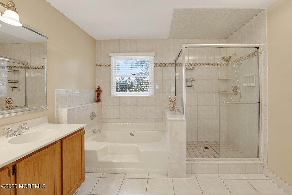 6 Kimberly Court Manalapan NJ 07726
