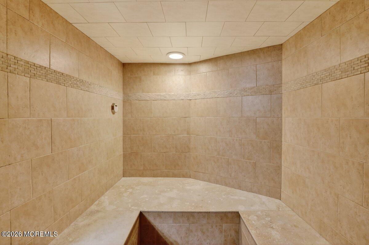 6 Kimberly Court Manalapan NJ 07726
