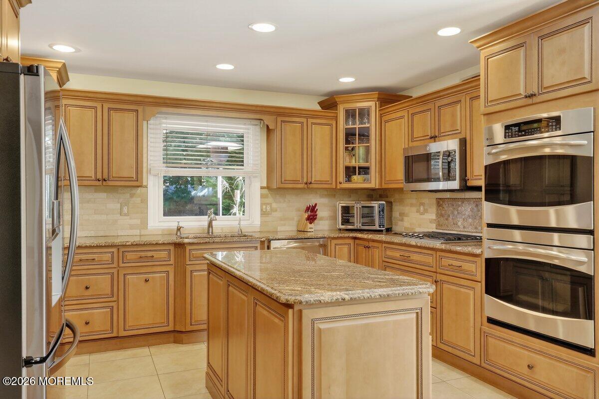 6 Kimberly Court Manalapan NJ 07726