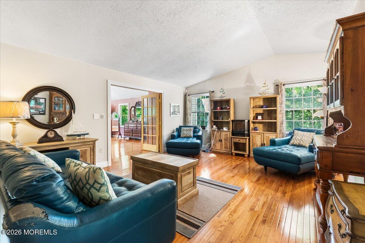 8 Grover Court Jackson NJ 08527