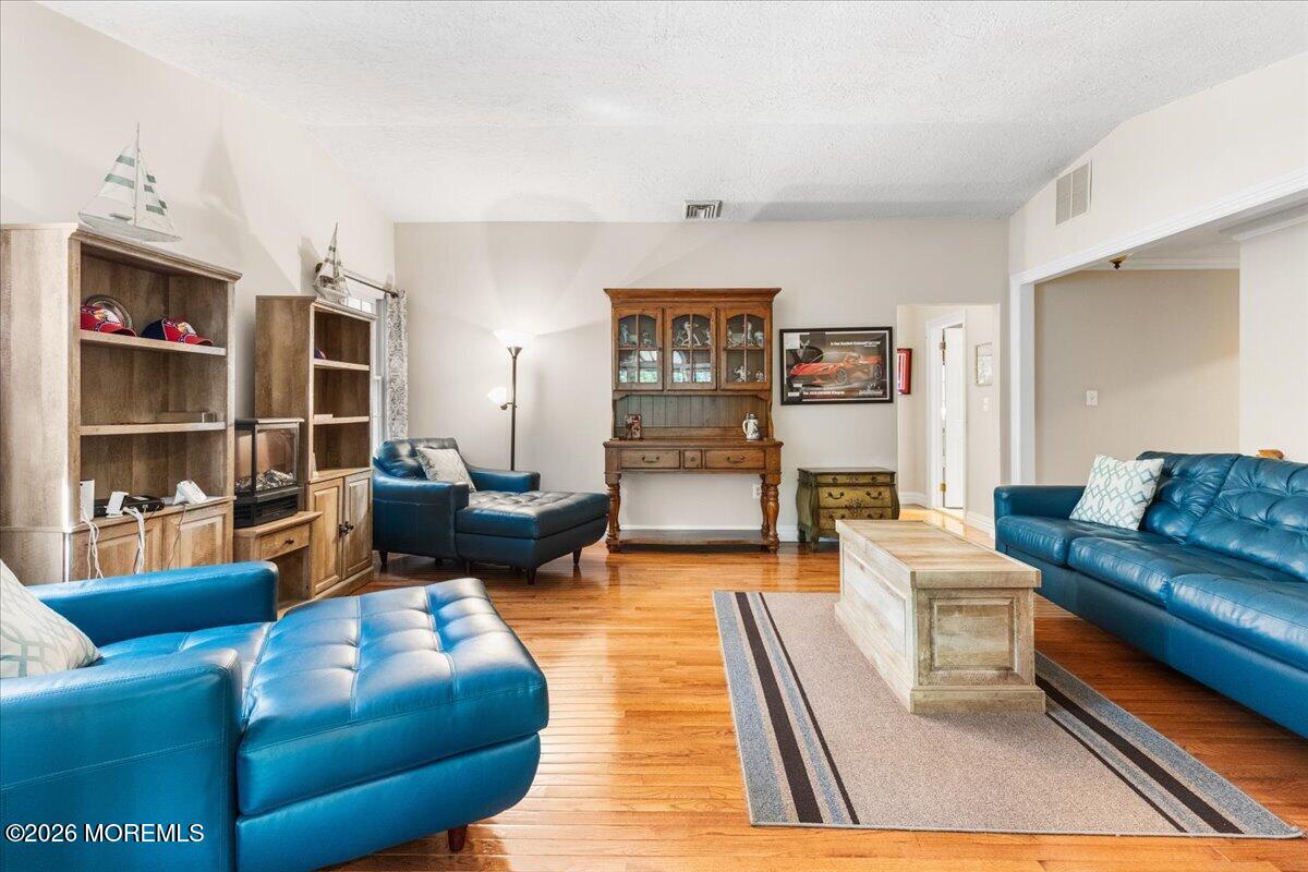 8 Grover Court Jackson NJ 08527